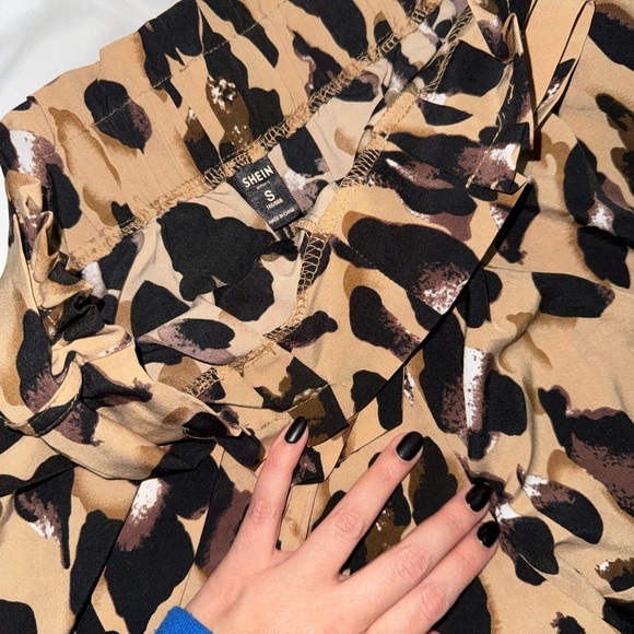 🚫SOlD🚫 SHEIN Short and blazer Matching Set - Picture 6 of 9